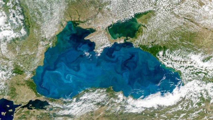 Супутниковий знімок NASA PACE: бірюзові візерунки цвітіння кокколітофорів у Чорному морі, 22 червня 2026 року