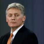 Прессекретар президента РФ Дмитро Пєсков під час брифінгу (фото REUTERS)
